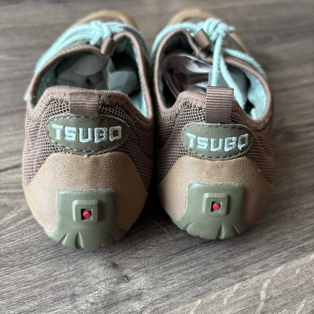 Tsubo Low Top Athletic Sneakers size 6/36 - Picture 4 of 8